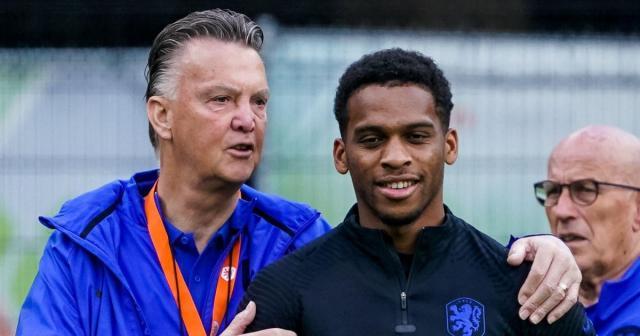 1655980912915048724.jpg Louis-Van-Gaal-Jurrien-Timber-Netherlands.jpg