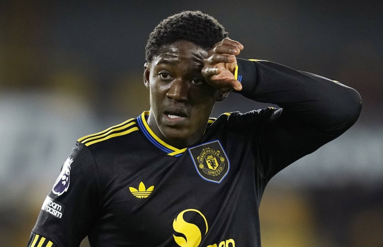 娱乐平台-罗马诺：曼联希望与梅努商谈续约，将其视为未来关键球员之一