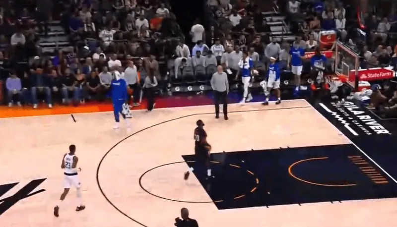 APP下载-太阳首节33-29领先独行侠，奥尼尔11分&amp;amp;杰伦-格林返回更衣室